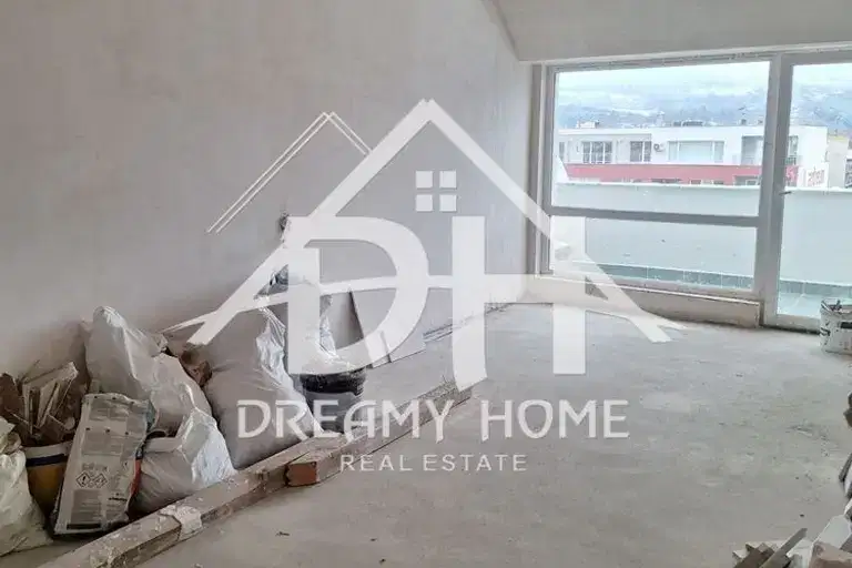 Тристаен апартамент в Кърджали, Възрожденци