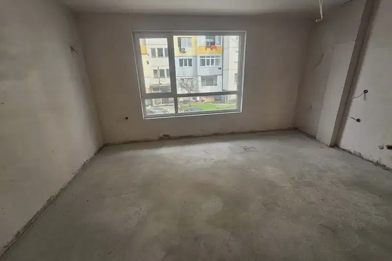 3-bedroom apartment in Kyrdjali, Vyzrojdenci