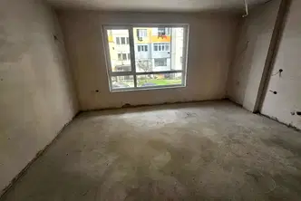 Тристаен апартамент в Кърджали, Възрожденци