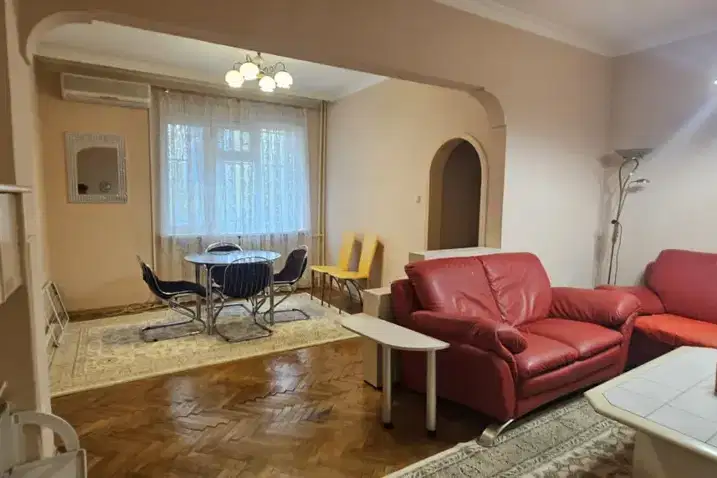 3-bedroom apartment in Sofiya, Centyr