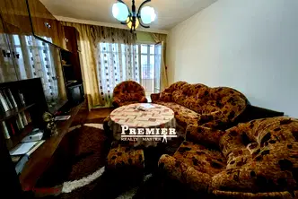 Тристаен апартамент в Бургас, Карнобат