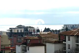 Тристаен апартамент в Бургас, Несебър