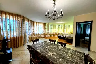 Тристаен апартамент в Бургас, Поморие