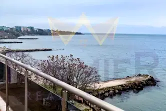Тристаен апартамент в Бургас, Поморие