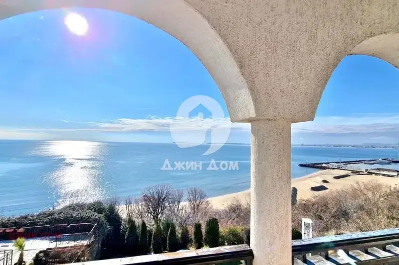 Тристаен апартамент в Бургас, Свети Влас