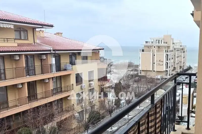 Тристаен апартамент в Бургас, Свети Влас