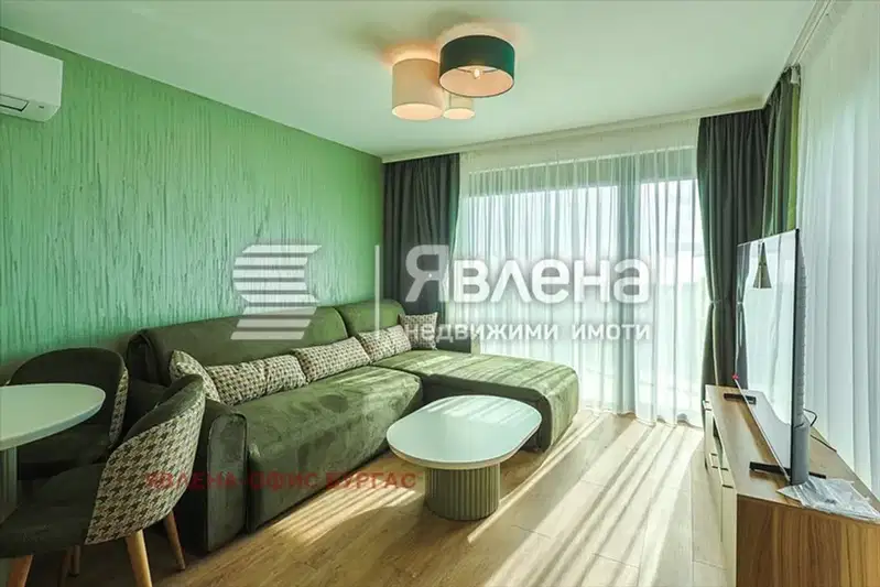 Тристаен апартамент в Бургас, к.к. Слънчев бряг