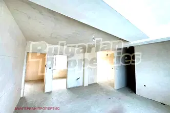 Тристаен апартамент в Добрич, Балчик