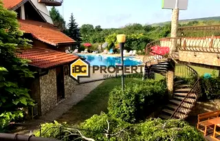 Тристаен апартамент в Добрич, к.к. Албена