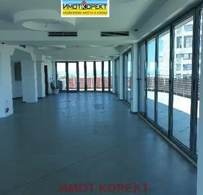Photo 2 — Venue in Pazardjik, Idealen Centyr