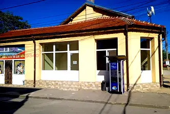 Магазин в Русе, Родина 3