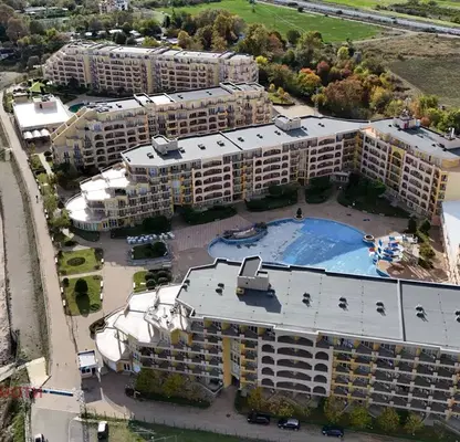 Снимка 2 — Тристаен апартамент в Бургас, Ахелой