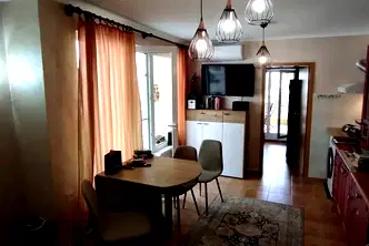 Двустаен апартамент с тераса в Братя Миладинови, Бургас