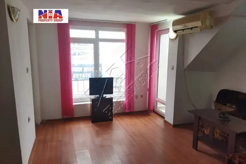 Студио апартамент в Център Бургас с две тераси