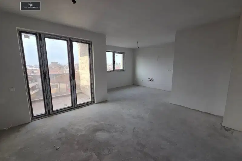 3-bedroom apartment in Burgas, Centyr
