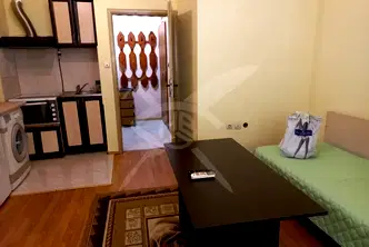 Двустаен апартамент в Център на Бургас с тераса