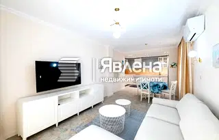 Двустаен апартамент с две тераси в центъра на Бургас с гледка към морето