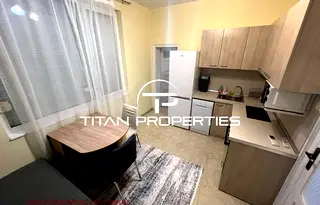 Тристаен апартамент с паркомясто в Център, Бургас