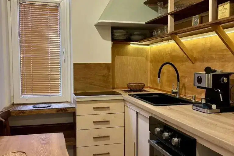 3-bedroom apartment in Burgas, Centyr