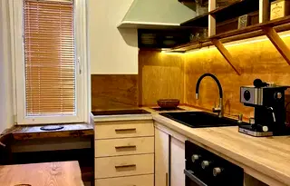 Тристаен апартамент с 85 кв.м в Центъра на Бургас