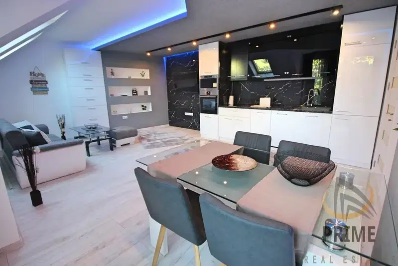 3-bedroom apartment in Burgas, Centyr