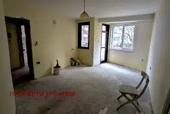 Двустаен апартамент в Лазур, Бургас, близо до Морската градина