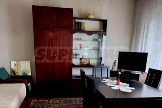Тристаен апартамент с две тераси в кв. Лазур, Бургас