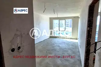 Двустаен апартамент в Бургас, Мадика