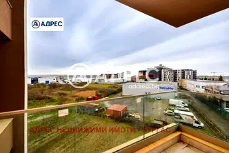 Тристаен апартамент с тераси в нова тухлена сграда в Мадика, Бургас