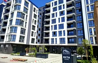 Четиристаен апартамент с тераса в Мадика, Бургас