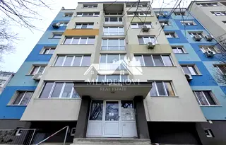 Двустаен апартамент с панорамна гледка в Меден рудник - зона А