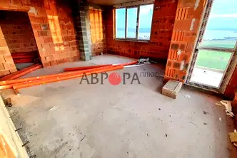 Тристаен апартамент с панорамна гледка в Меден рудник, Бургас