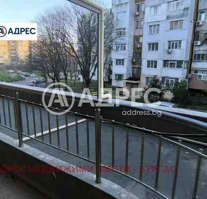 Снимка 4 — Тристаен апартамент в Меден рудник с южно изложение