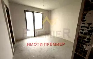 Просторен 3-стаен апартамент в Сарафово, Бургас с паркинг