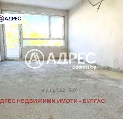 Снимка 2 — Тристаен апартамент в Сарафово с тераса и асансьор
