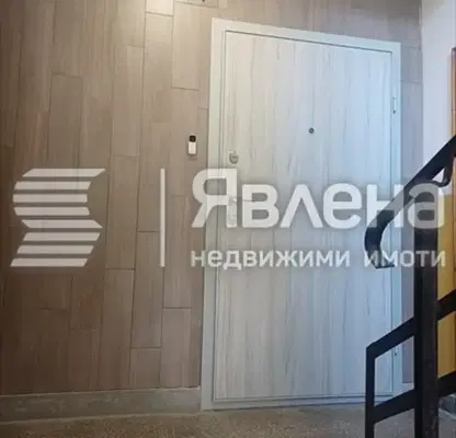 Снимка 3 — Двустаен апартамент с тераса и камина в Възраждане, Бургас