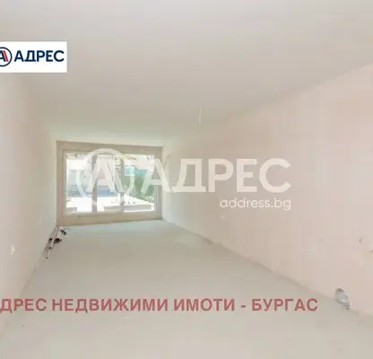 Снимка 2 — Тристаен апартамент в Бургас, Възраждане