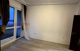 Просторен 3-стаен апартамент с тераса в центъра на Бургас, Възраждане