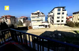 Тристаен апартамент в Бургас, Царево