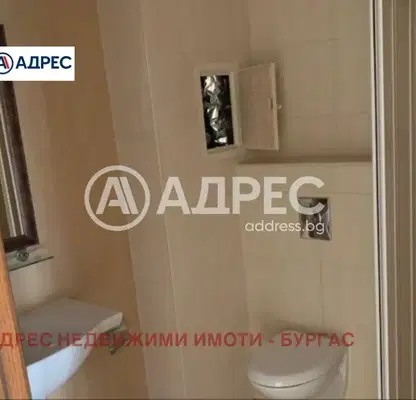 Снимка 5 — Едностаен апартамент в Бургас, Черноморец