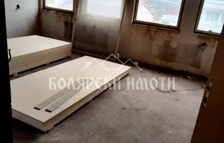 апартамент във Велико Търново, Дебелец