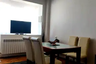 Тристаен апартамент в Добрич, Център