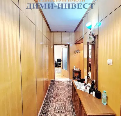 Photo 5 — 3-bedroom apartment in Dobrich, Centyr