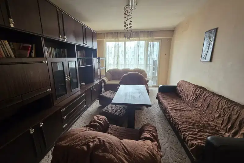 Тристаен апартамент в Хасково, Център