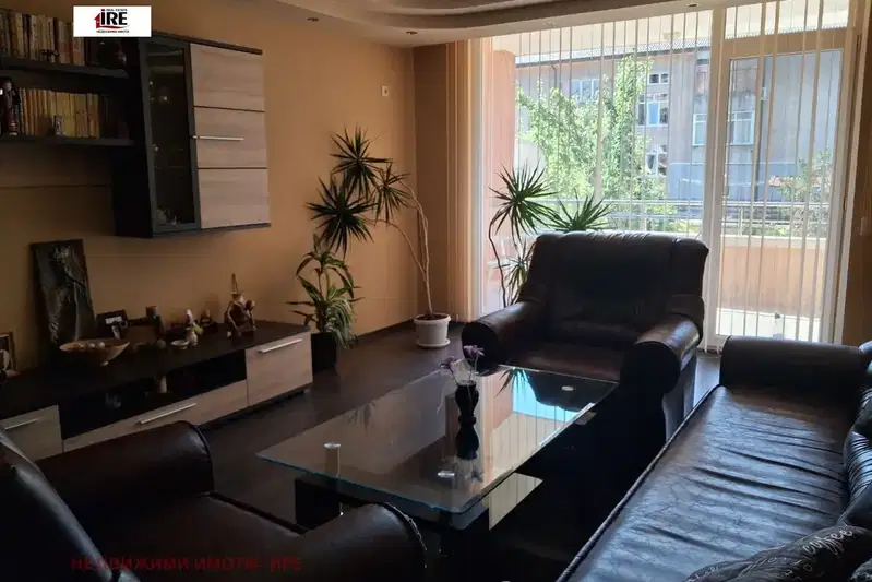 Тристаен апартамент в Хасково, Дружба 1