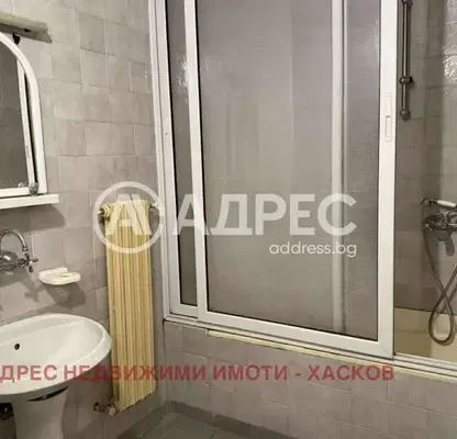 Снимка 2 — апартамент в Хасково, Младежки хълм