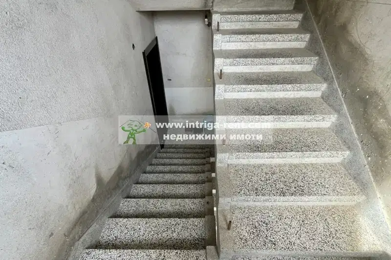 4-bedroom apartment in Haskovo, Ovcharski