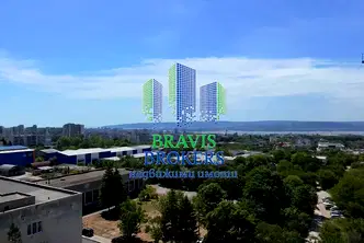 Тристаен апартамент в Кайсиева ина