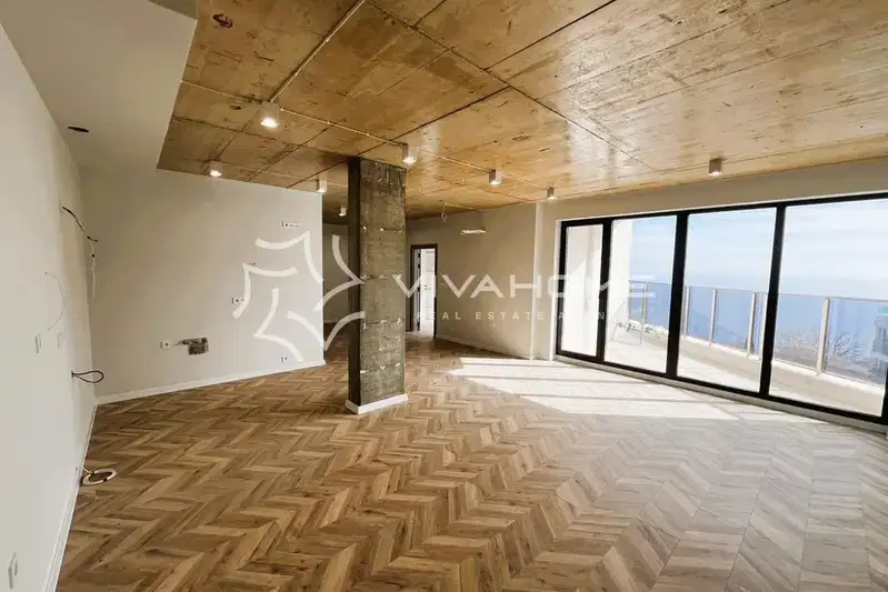 3-bedroom apartment in k.k. Chayka