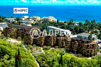 Тристаен апартамент в к.к. Чайка